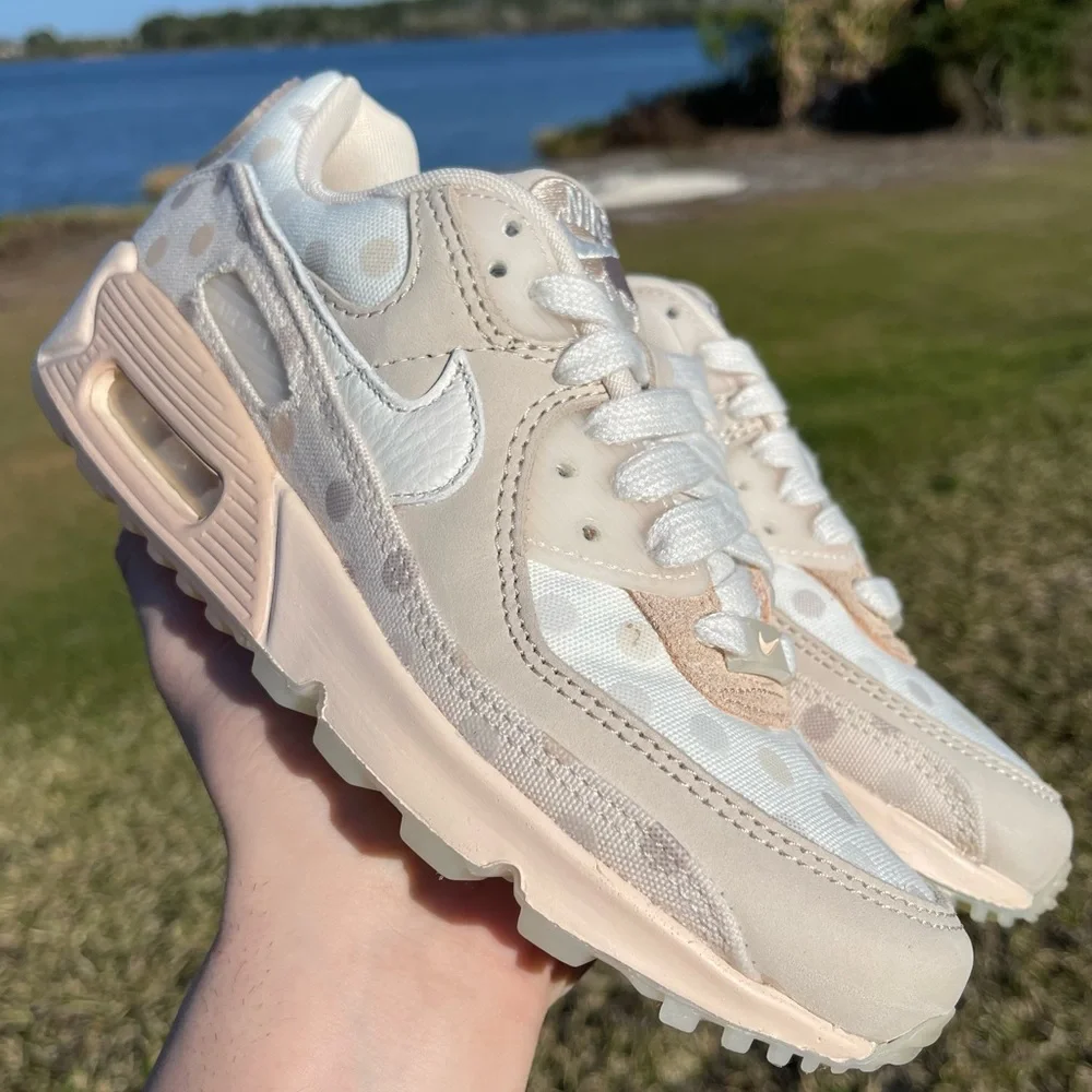NIKE AIR MAX 90 CORAL PINK COLOR - Picture 1 of 3